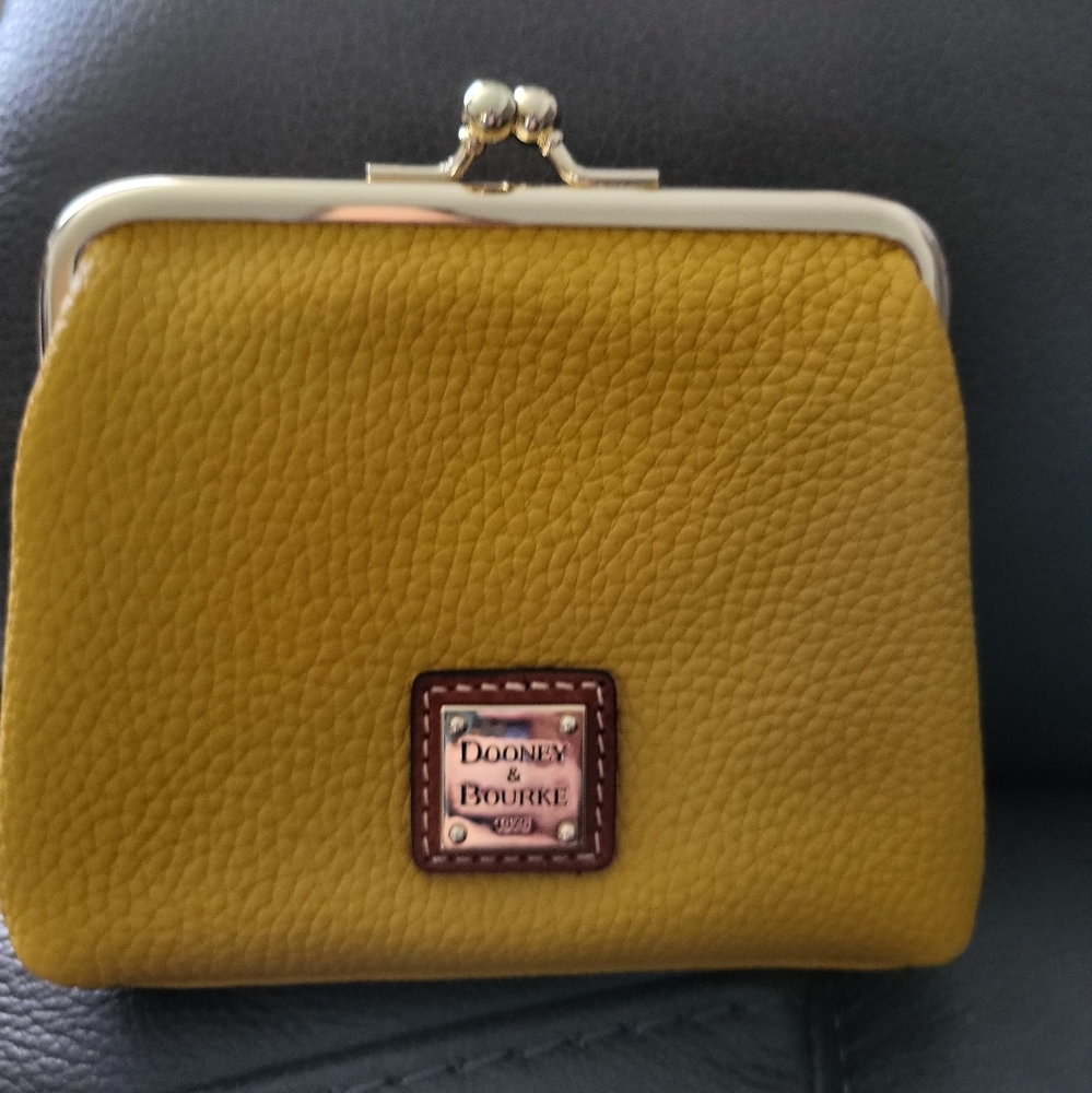 Pebble Grain Large Frame Purse - Picture 2 of 5